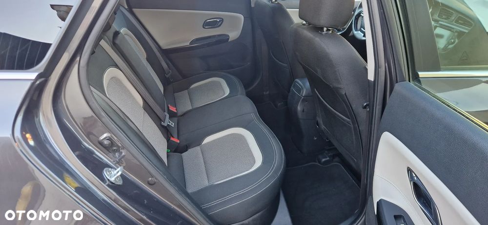 Kia Ceed Cee'd 1.6 GDI Business Line - 25