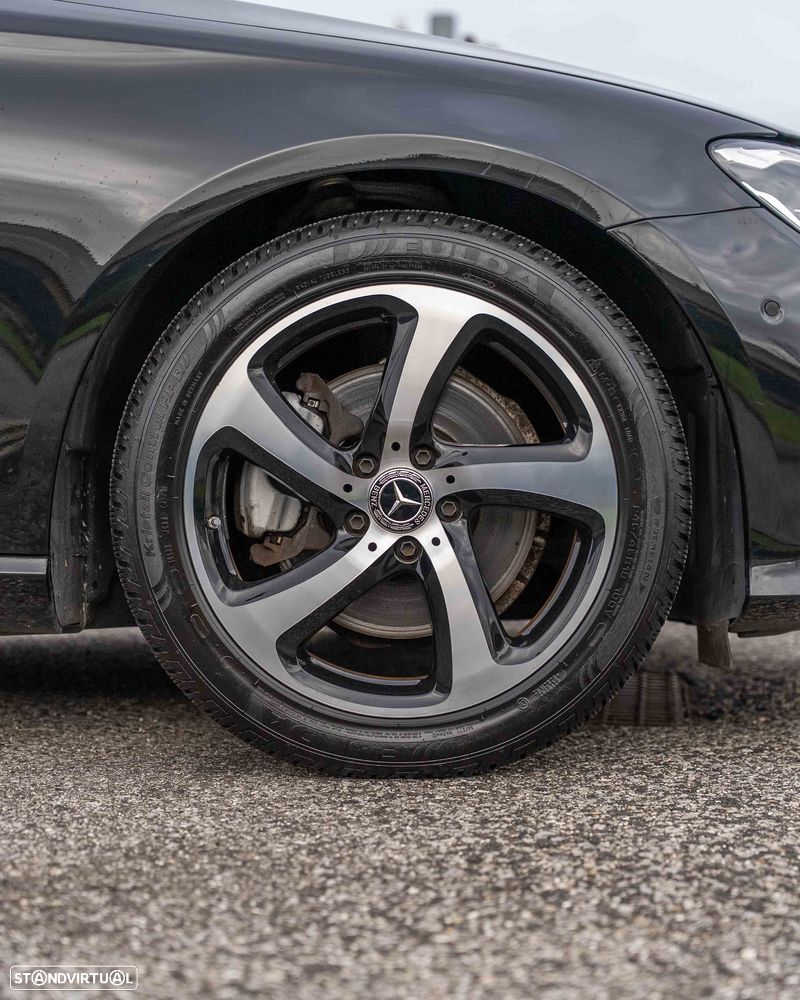 Mercedes-Benz E 200 9G-TRONIC - 32