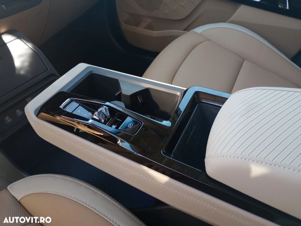 KG Mobility Actyon - 3