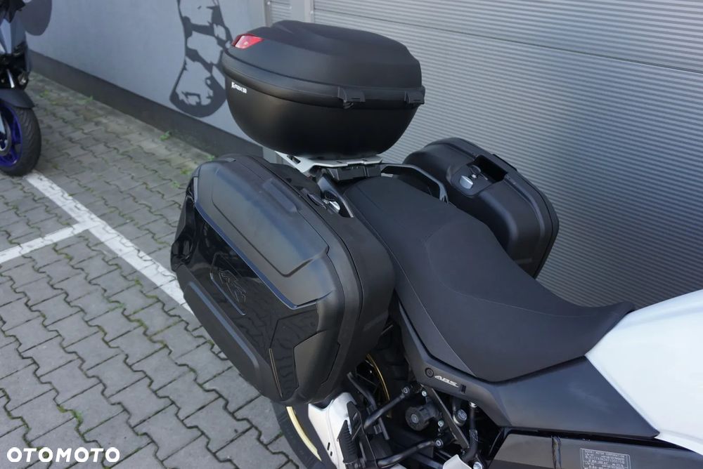 Suzuki V-STROM - 12