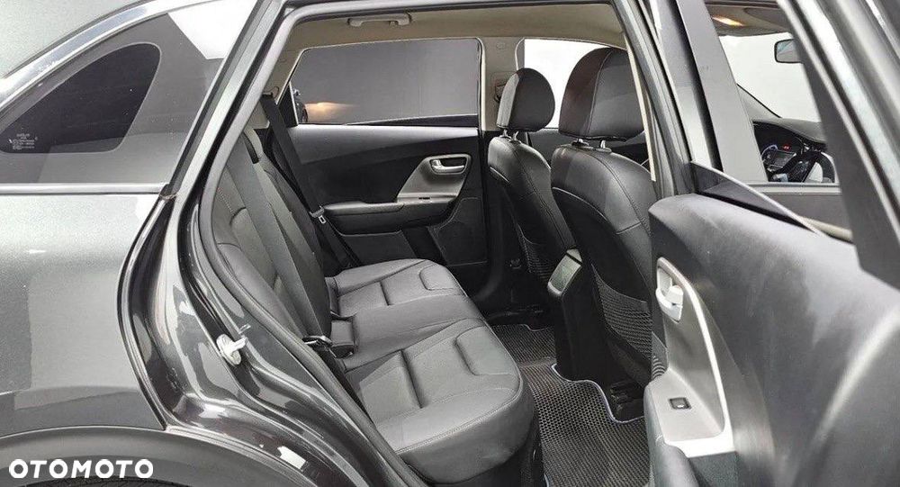 Kia Niro 1.6 GDI Hybrid L - 12