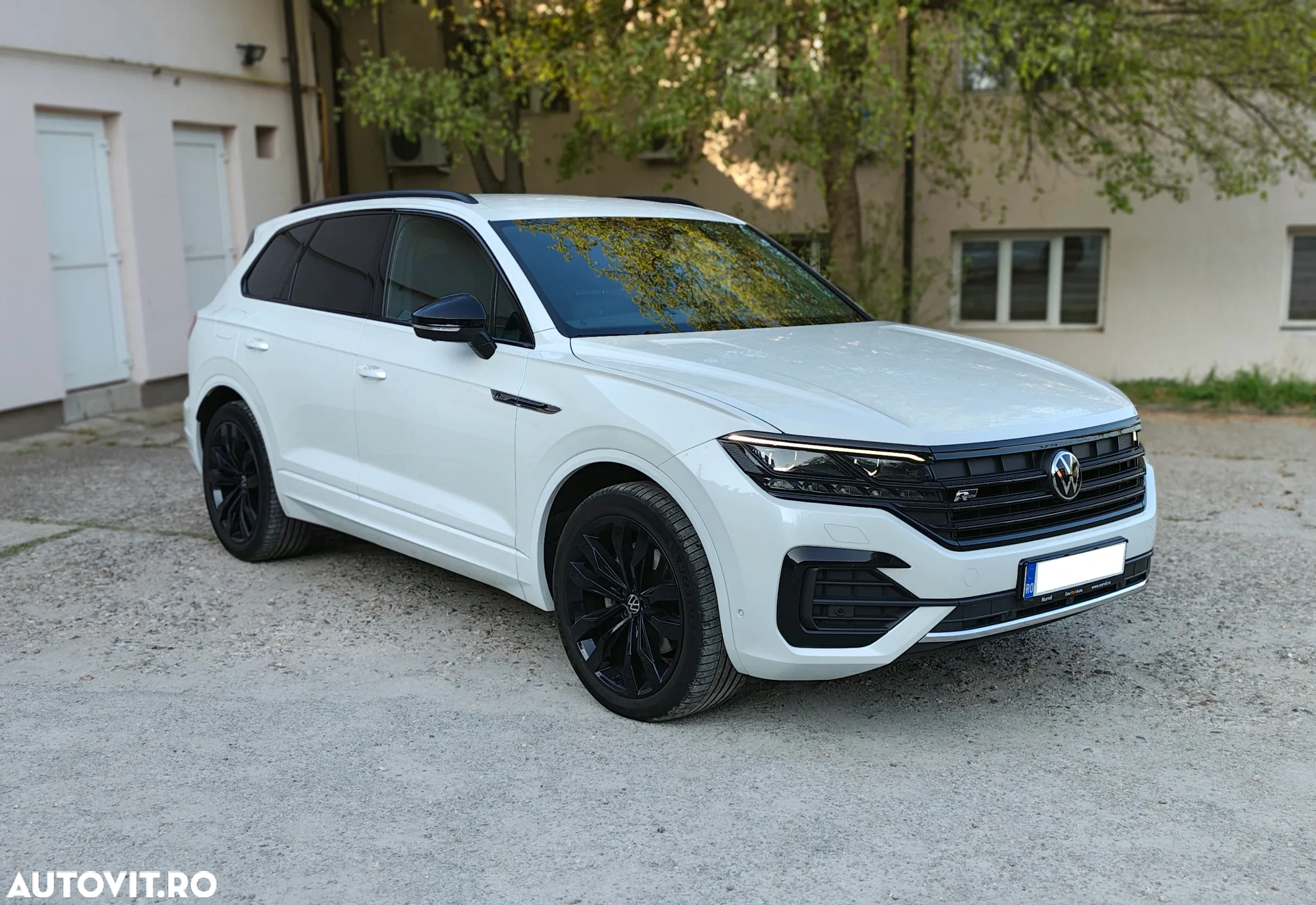 Volkswagen Touareg V6 TDI 4MOTION R-Line - 2