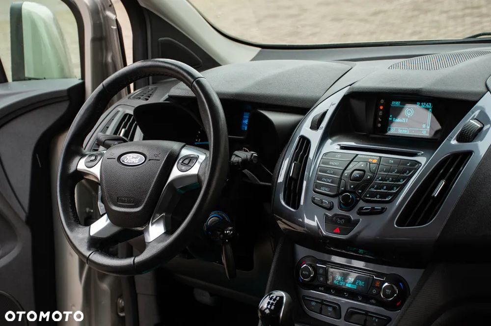 Ford Tourneo Connect 1.6 TDCi Start-Stop Titanium - 25