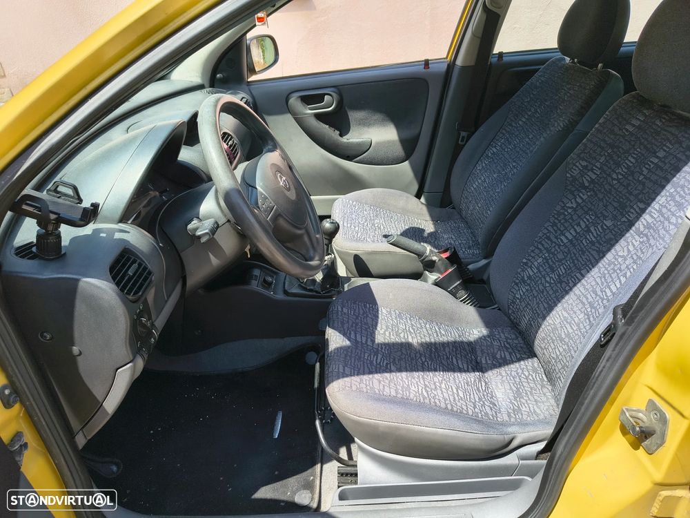 Opel Corsa 1.7 DTi 16V Confort - 6