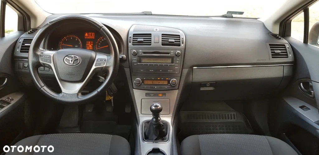 Toyota Avensis 2.0 D-4D Combi Executive - 15