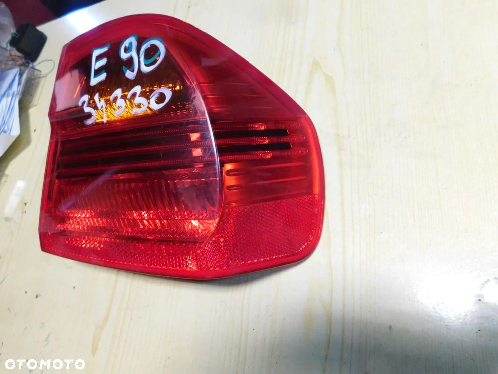 BMW 3 E90 lampa prawa  nr 34330 WYSYŁKA - 2