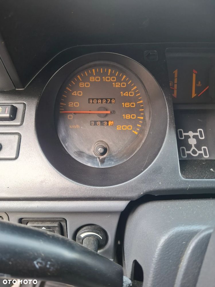 Mitsubishi Pajero - 8