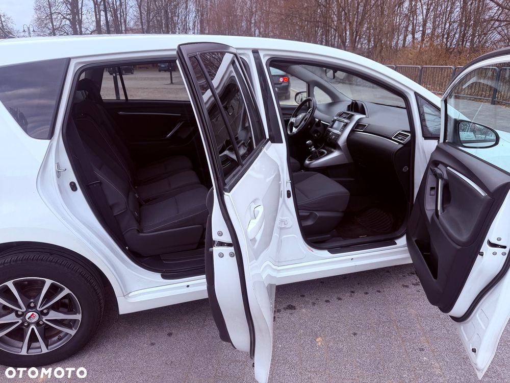 Toyota Verso 1.6 D-4D Premium 7os - 10