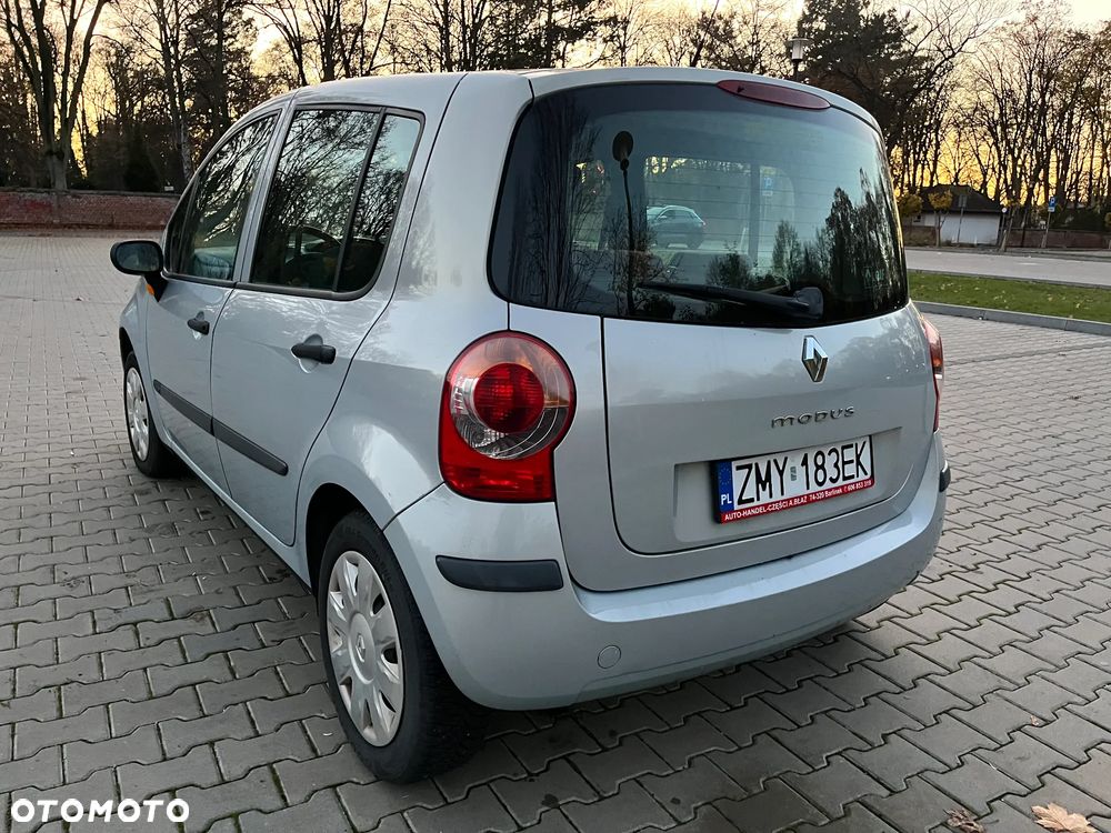 Renault Modus 1.6 16V Cite - 15