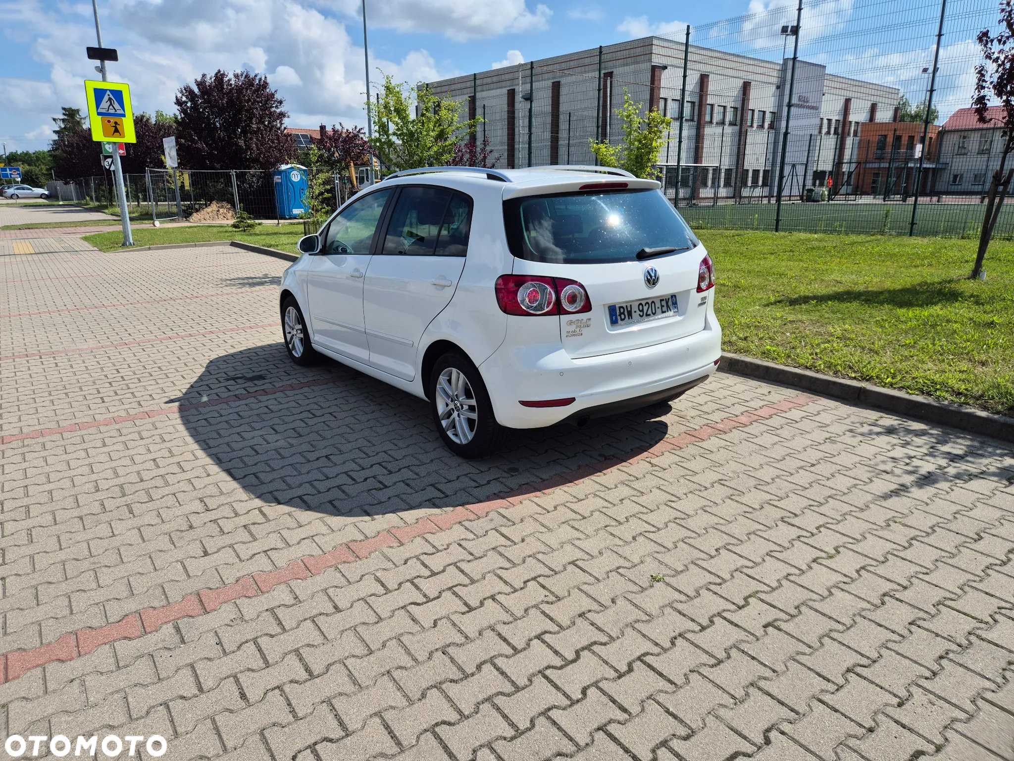 Volkswagen Golf Plus 1.6 TDI Comfortline - 16