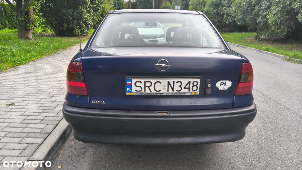 Opel Astra 1.4 Base - 4