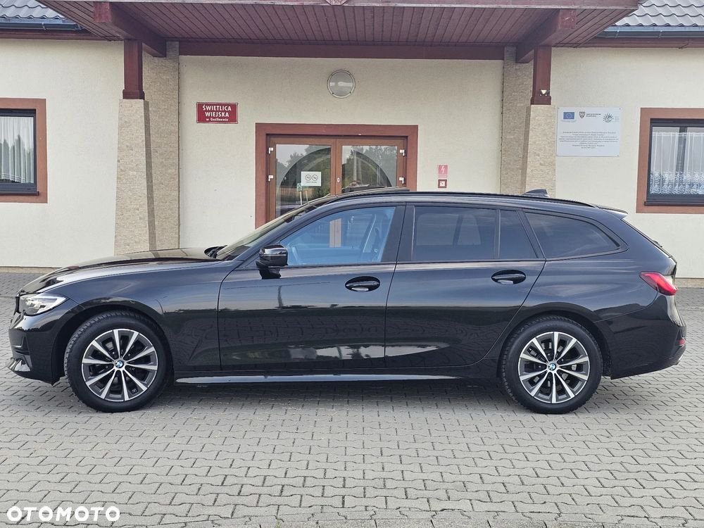 BMW Seria 3 318d Sport Line - 10