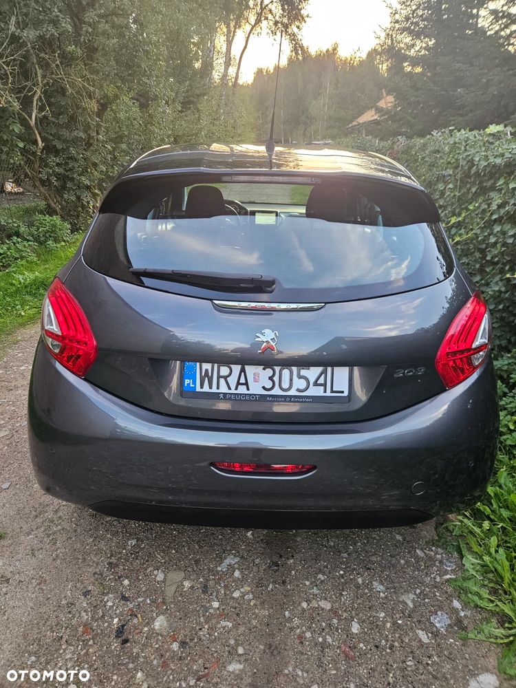Peugeot 208 - 14