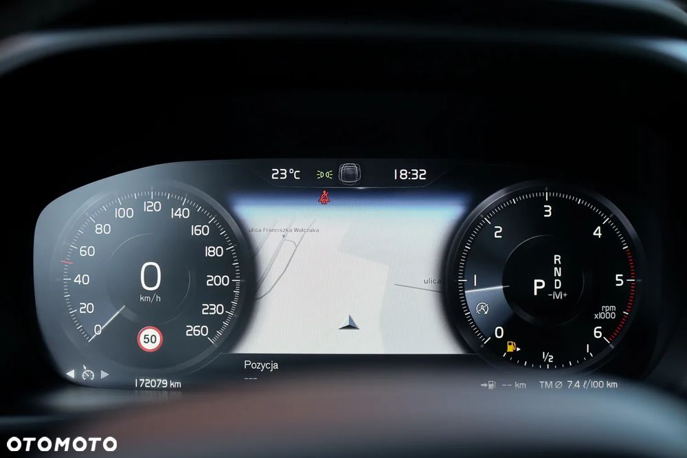 Volvo XC 40 D4 AWD Geartronic R-Design - 28