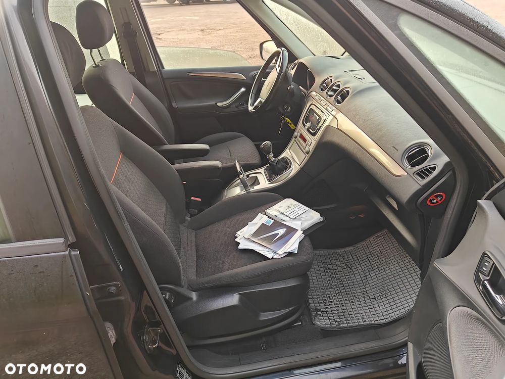 Ford Galaxy - 5