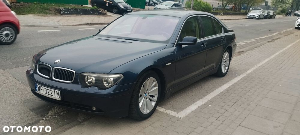 BMW Seria 7 745i - 1
