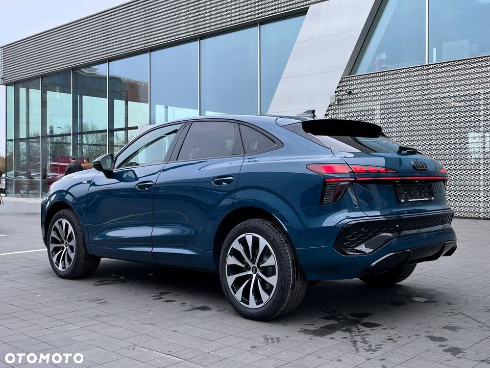Audi Q3 Sportback - 4