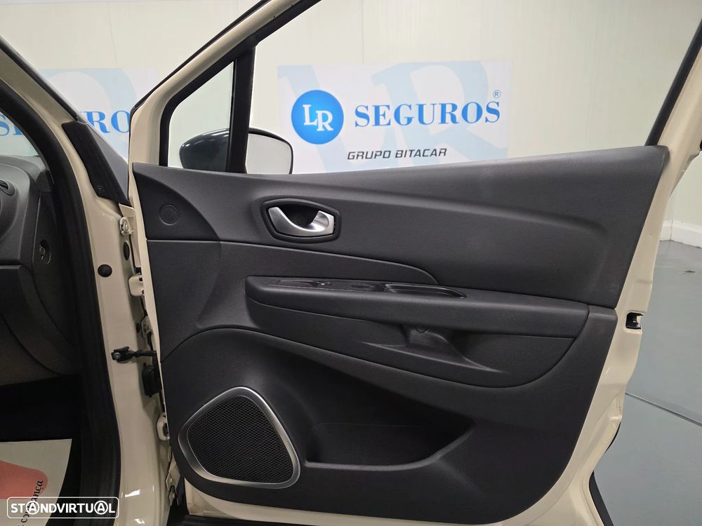 Renault Captur 1.5 dCi Exclusive EDC - 43