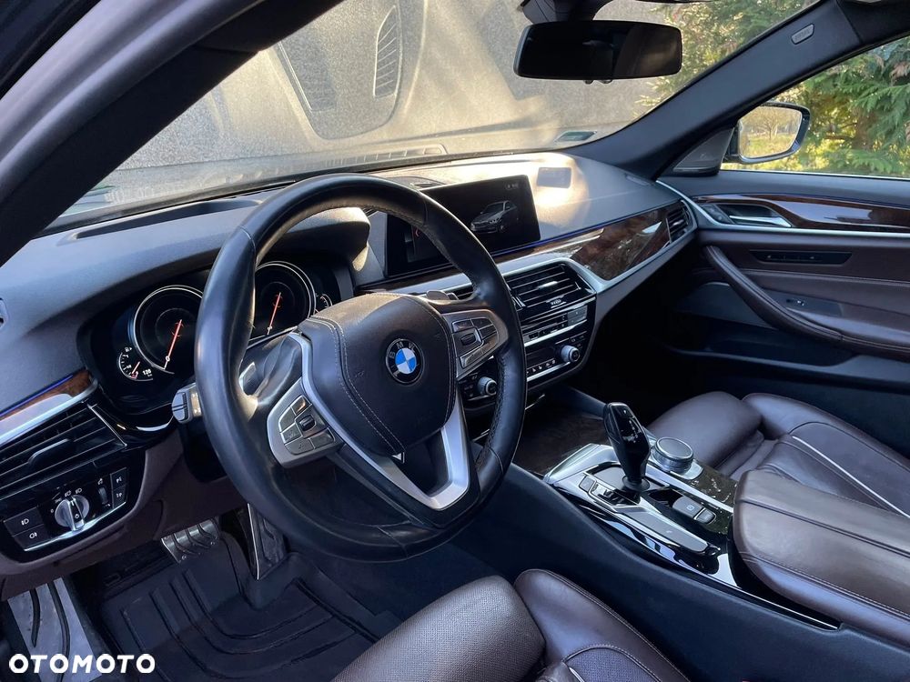 BMW Seria 5 540i - 6