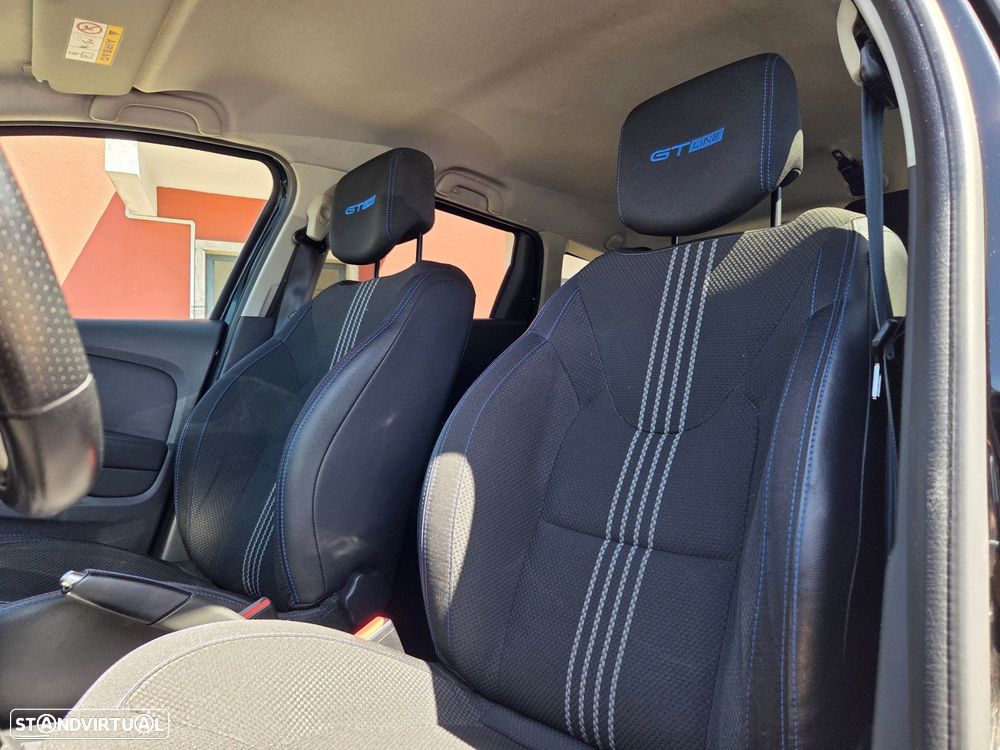 Renault Clio Sport Tourer - 10