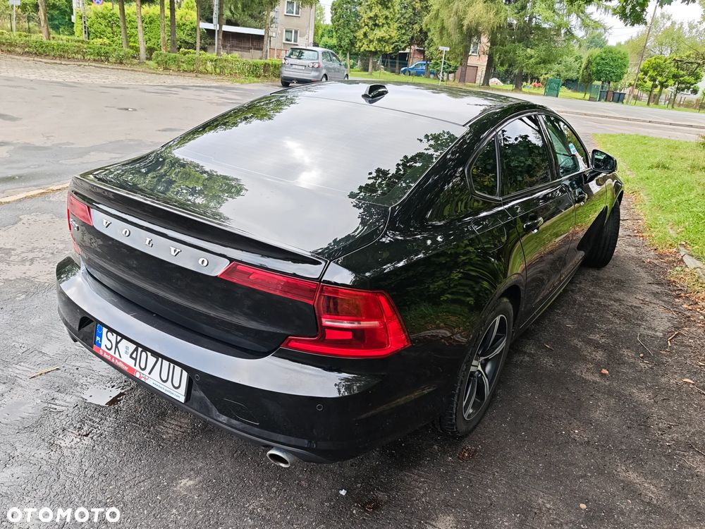 Volvo S90 T4 Momentum - 2