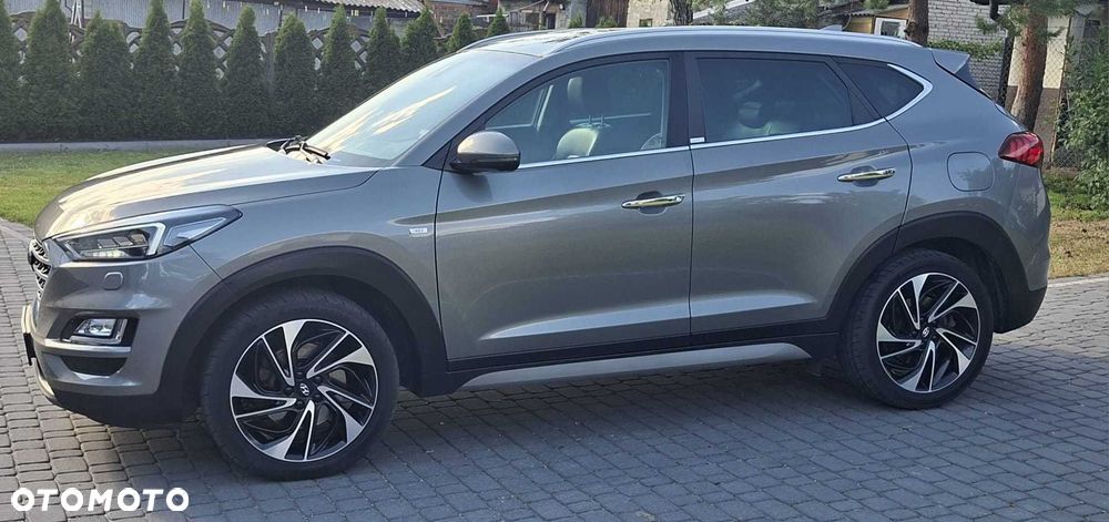 Hyundai Tucson - 2