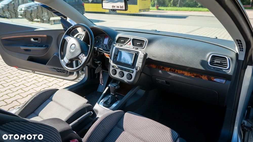 Volkswagen Eos 2.0 TDI DPF DSG - 19