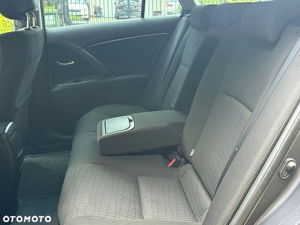 Toyota Avensis 2.0 D-4D Edition - 14