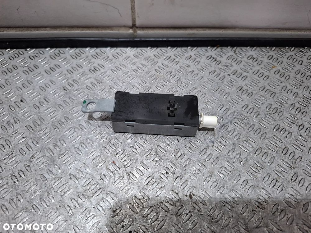 Wzmacniacz anteny Ford nr AM2T18C847DA - 2