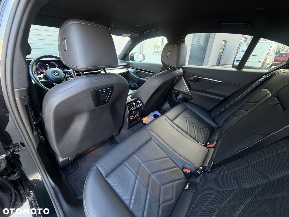BMW Seria 5 520i mHEV M Sport sport - 39