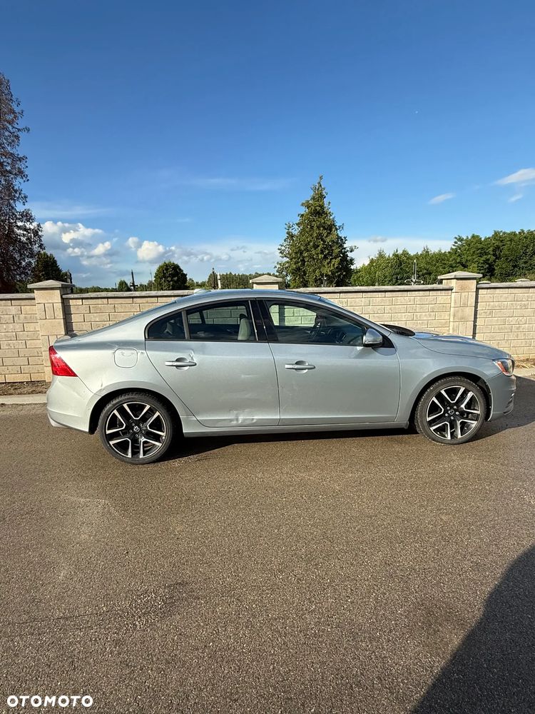 Volvo S60 T5 Geartronic Momentum - 9