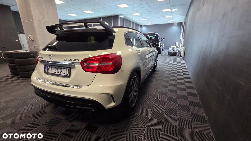 Mercedes-Benz GLA - 3