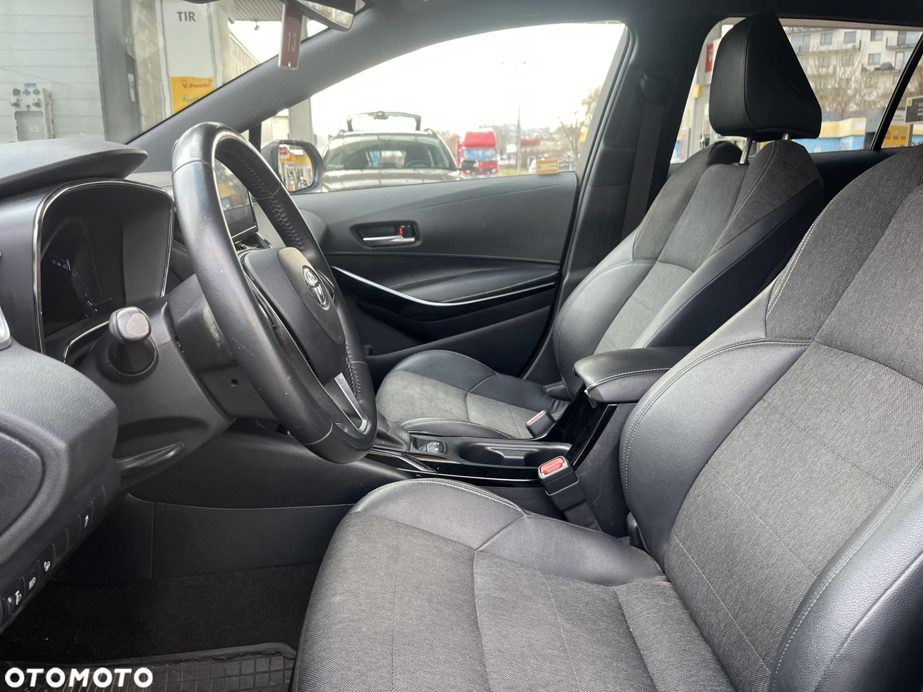 Toyota Corolla - 16