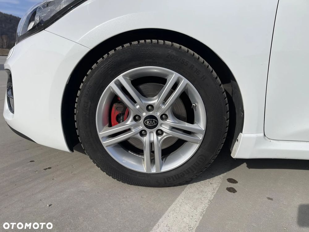 Kia Ceed 1.6 T-GDI GT - 19