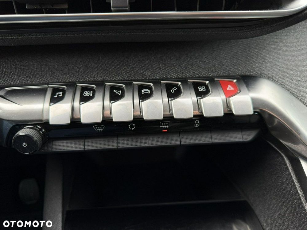 Peugeot 5008 1.5 BlueHDi Allure S&S - 25