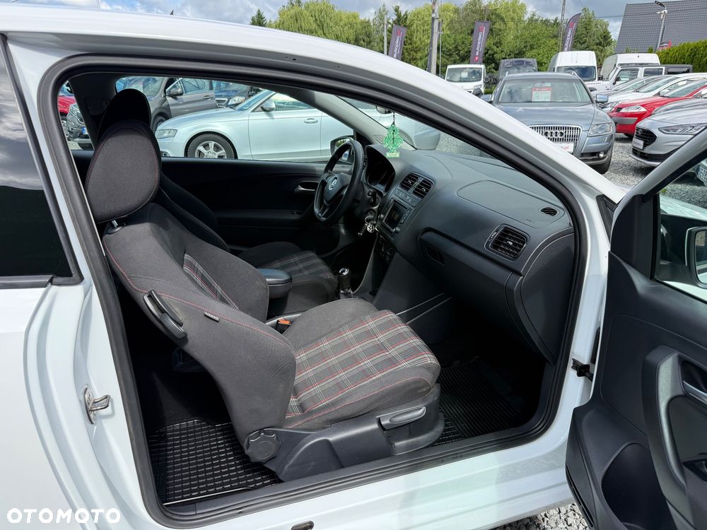 Volkswagen Polo - 17