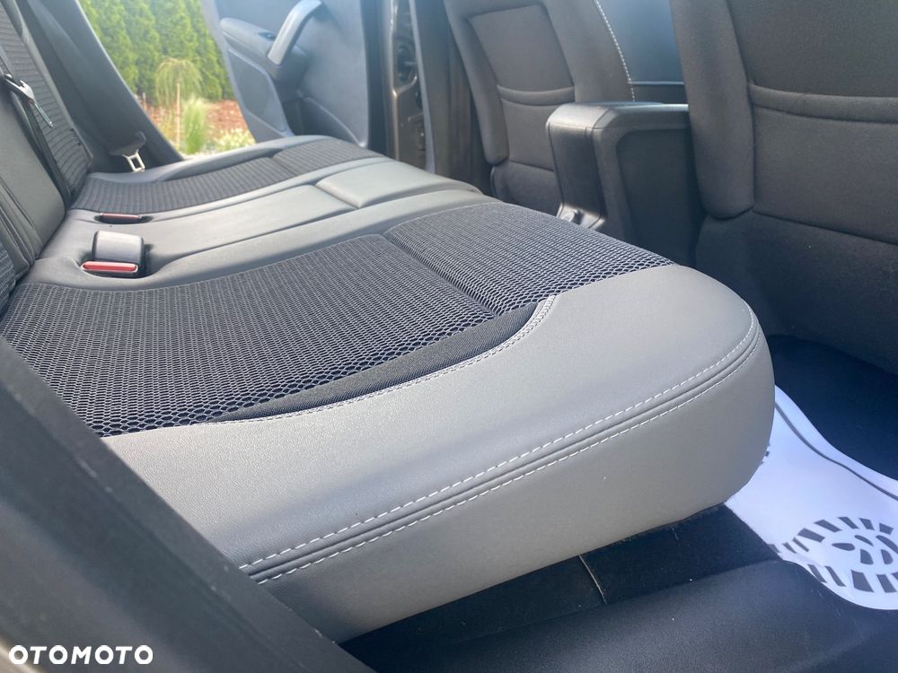 Peugeot 2008 PureTech 110 GPF Stop&Start EAT6 Allure - 32