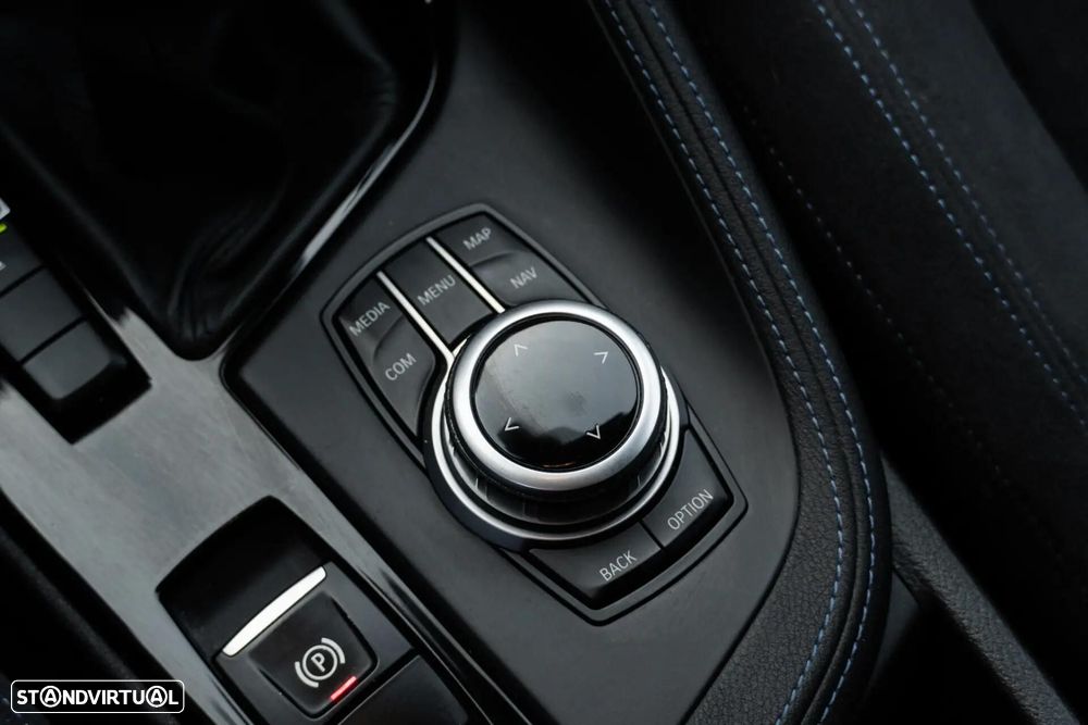 BMW X1 16 d sDrive Auto Pack M - 25