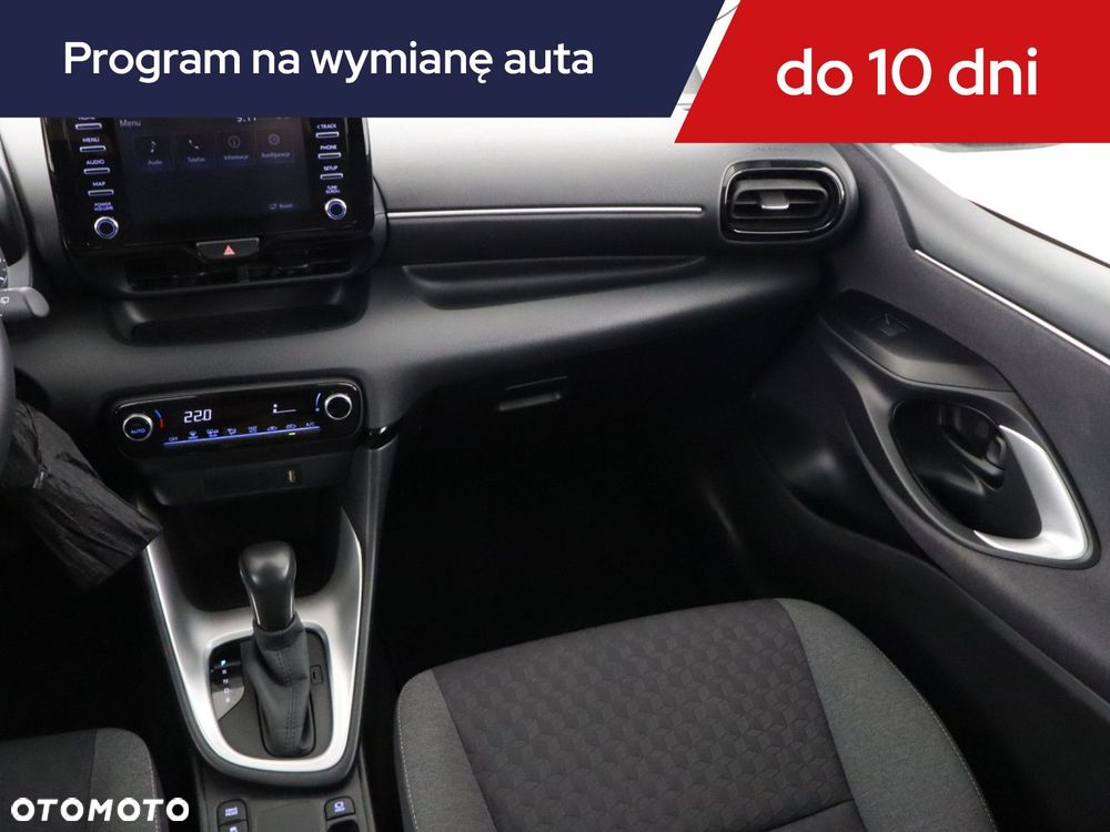 Toyota Yaris - 10
