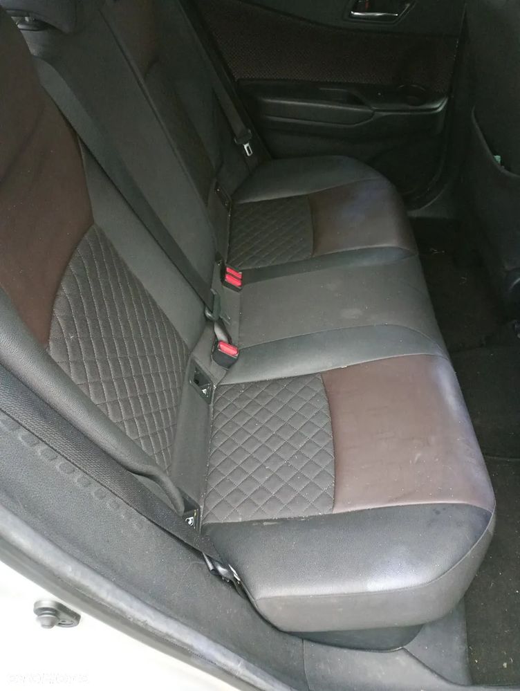 Toyota C-HR 1.8 Hybrid Prestige - 12