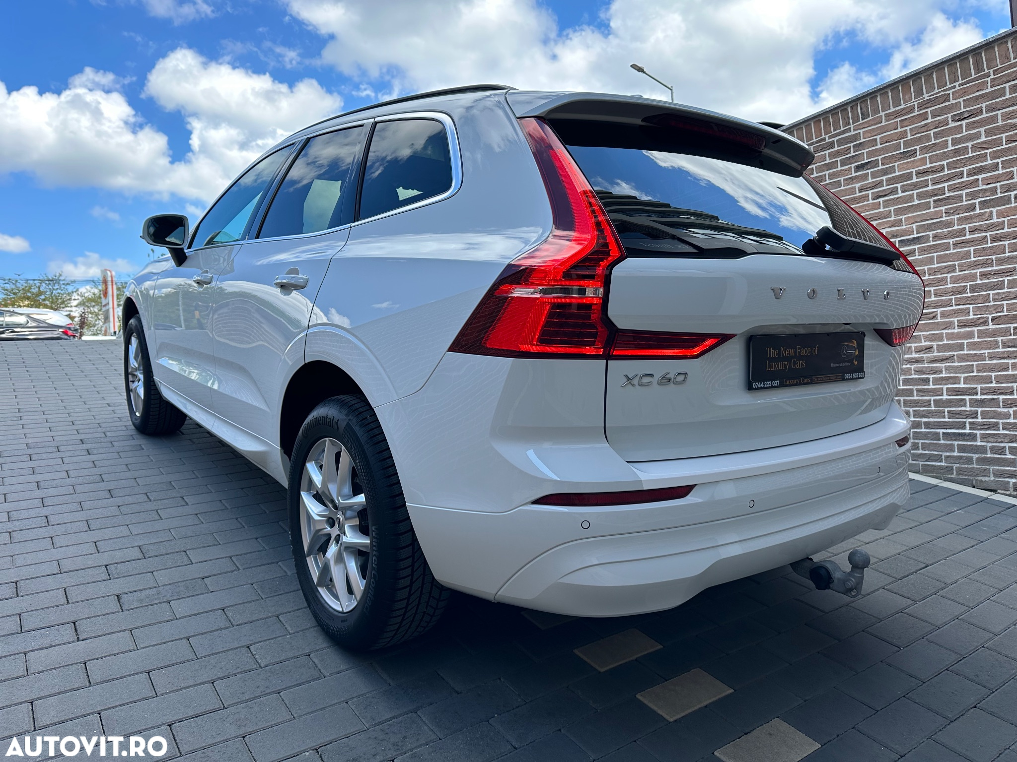 Volvo XC 60 B4 MHEV AT8 FWD Momentum Pro - 6