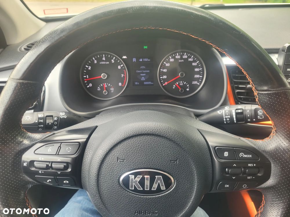 Kia Stonic - 16