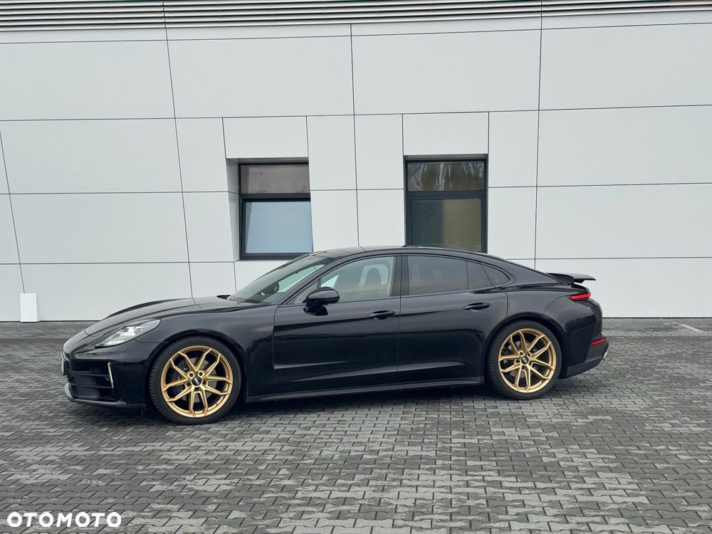 Porsche Panamera - 1