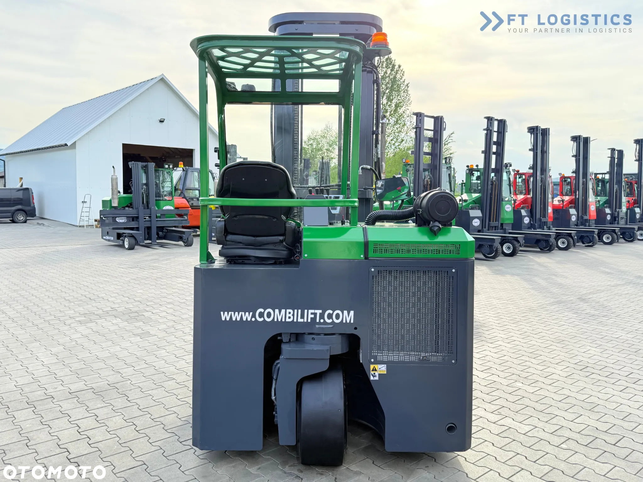 Combilift C3000CB / GAZ / TRIPLEX - 6500MM / WOLNY SKOK / POZYCJONER / PRZESUW BOCZNY / STAN IDEALNY - 12