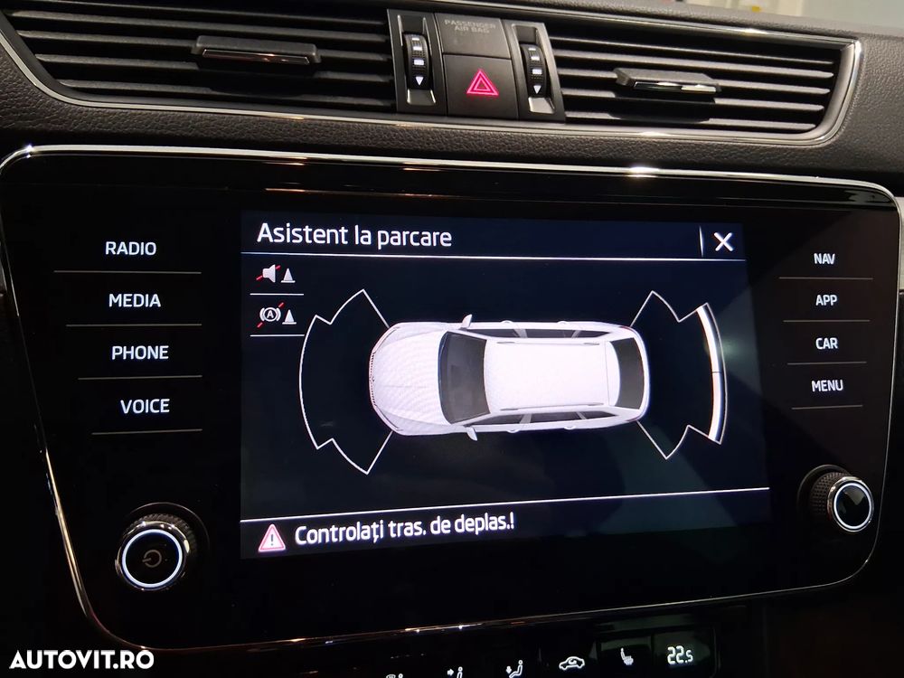 Skoda Superb 2.0 TDI DSG Ambition - 31