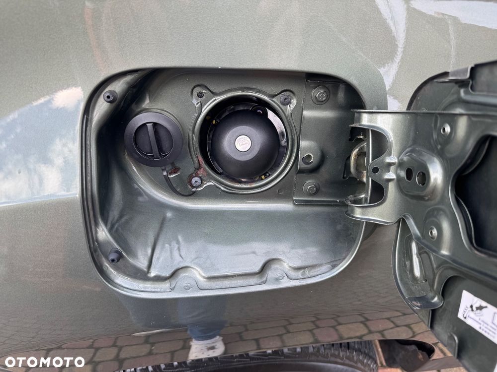 Dacia Duster 1.6 16V 105 4x2 Laureate - 17