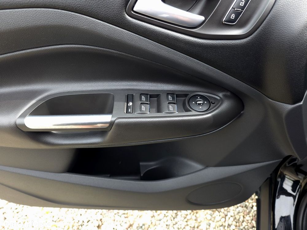 Ford Kuga 2.0 TDCi FWD Titanium - 20