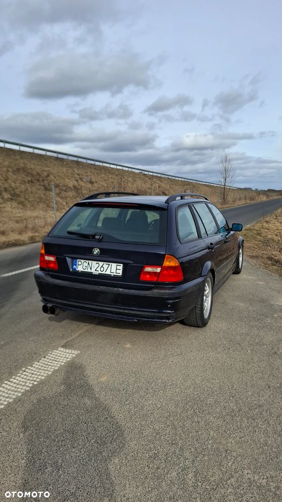 BMW Seria 3 318i - 3