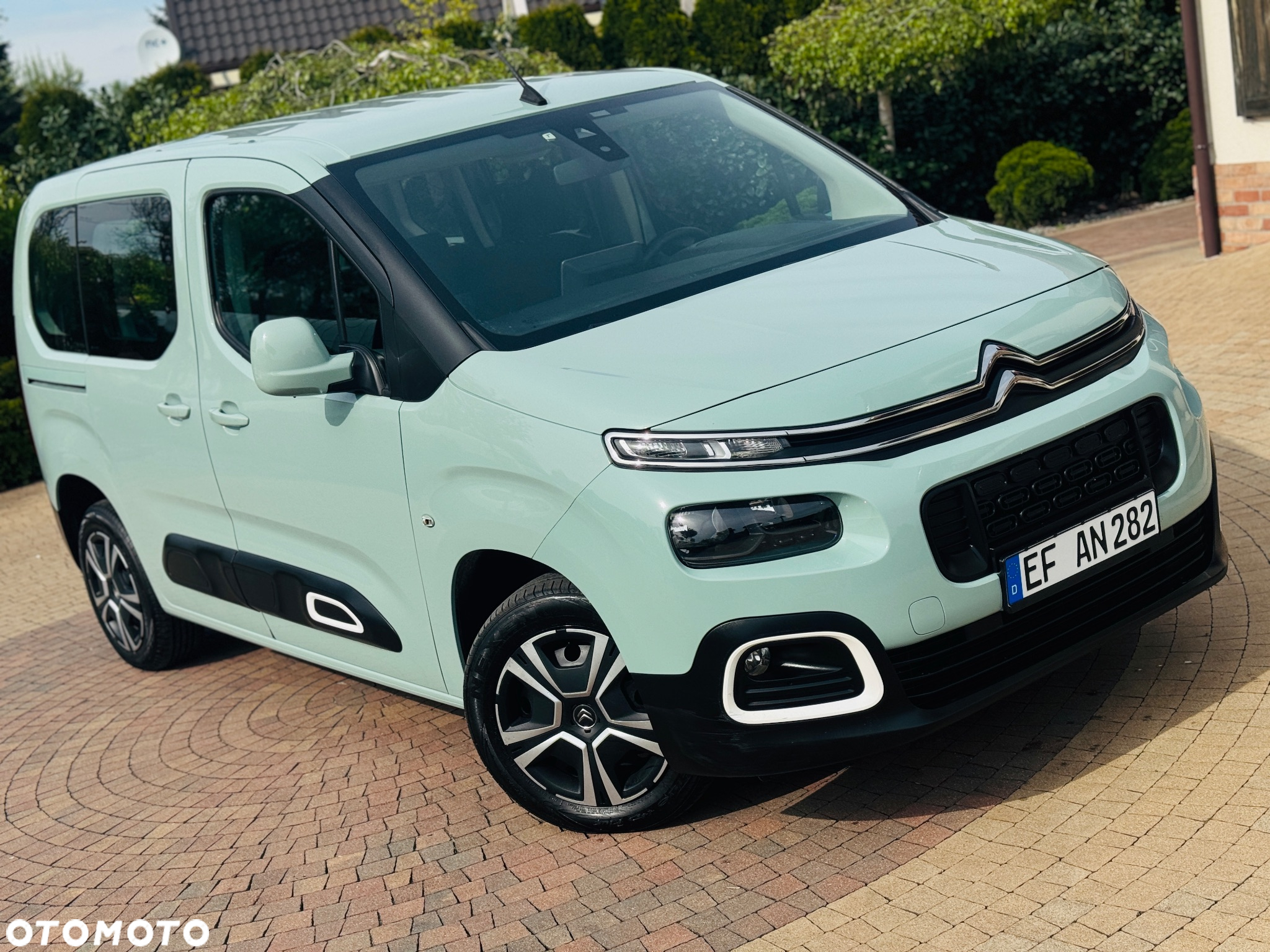 Citroën Berlingo M BlueHDi 130 SHINE - 24