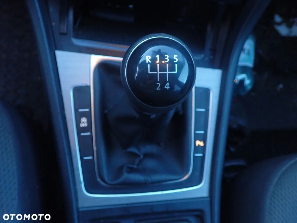 CZĘŚCI - Vw Golf VII MK7 7 1,6TDI CLHA 105KM KOMBI 5B 2015r. INDEX - 8643 - 12